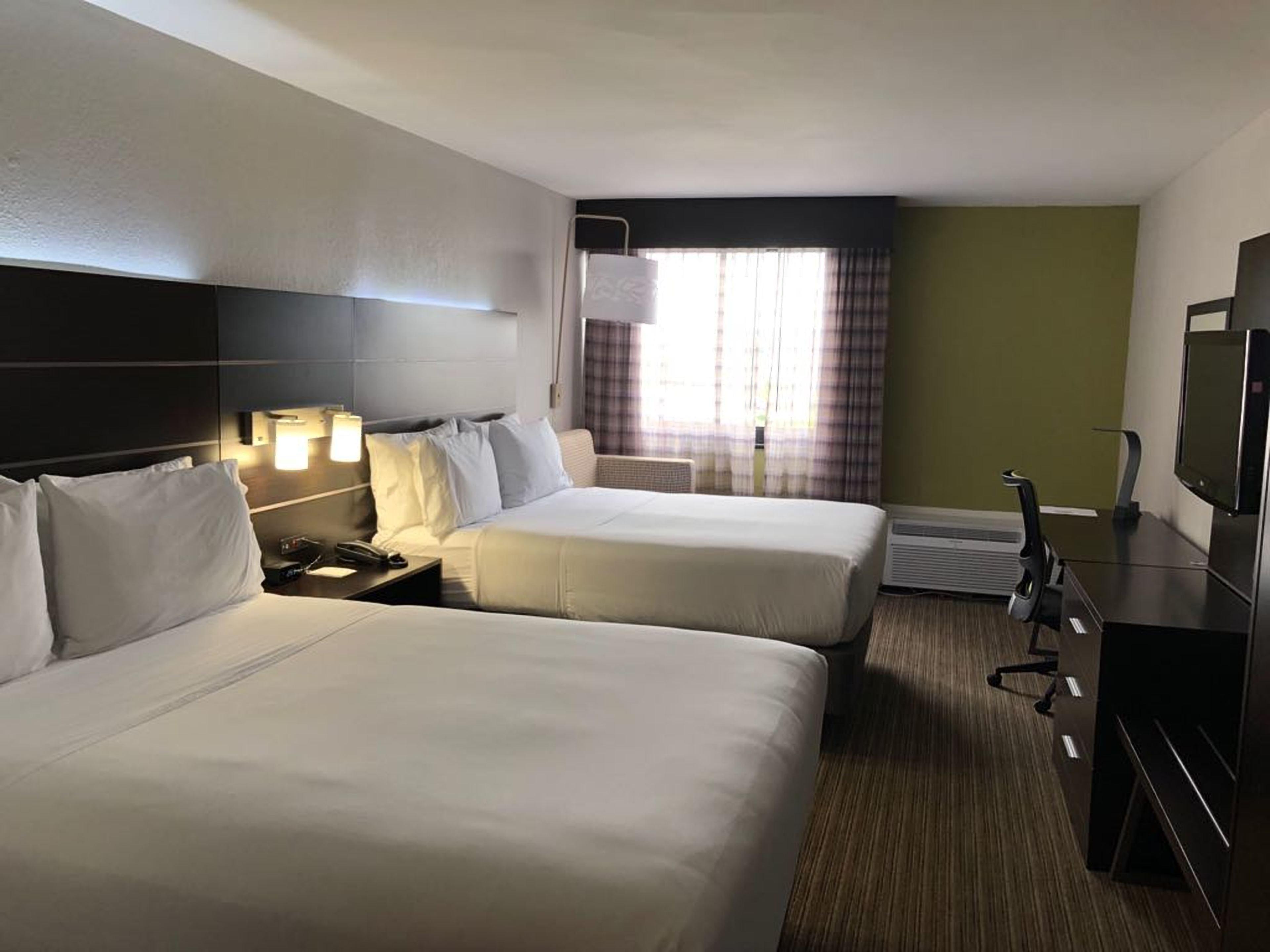 Holiday Inn Express Hotel & Suites Miami - Hialeah By Ihg Exterior photo