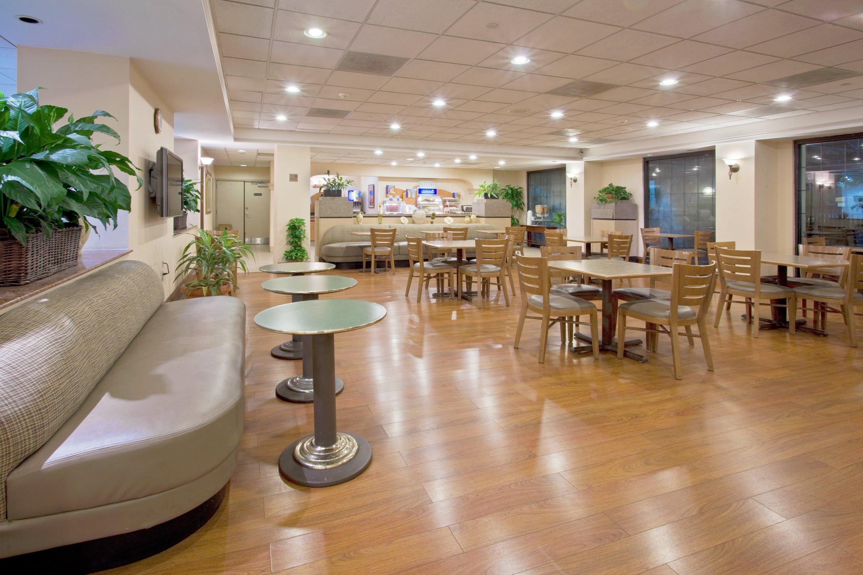 Holiday Inn Express Hotel & Suites Miami - Hialeah By Ihg Exterior photo