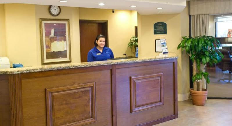 Holiday Inn Express Hotel & Suites Miami - Hialeah By Ihg Exterior photo